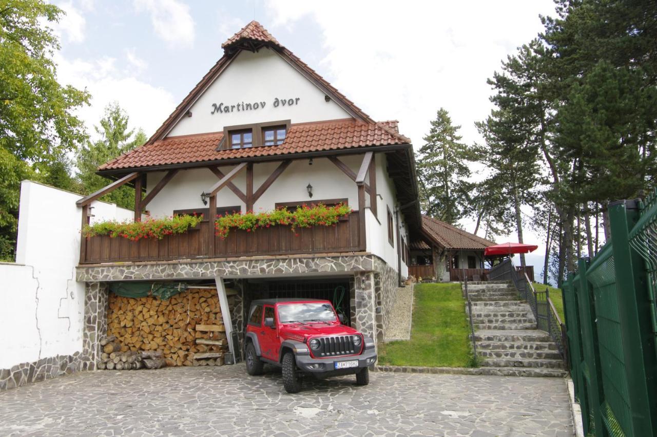 Penzion Martinov Dvor Žilina Exterior foto